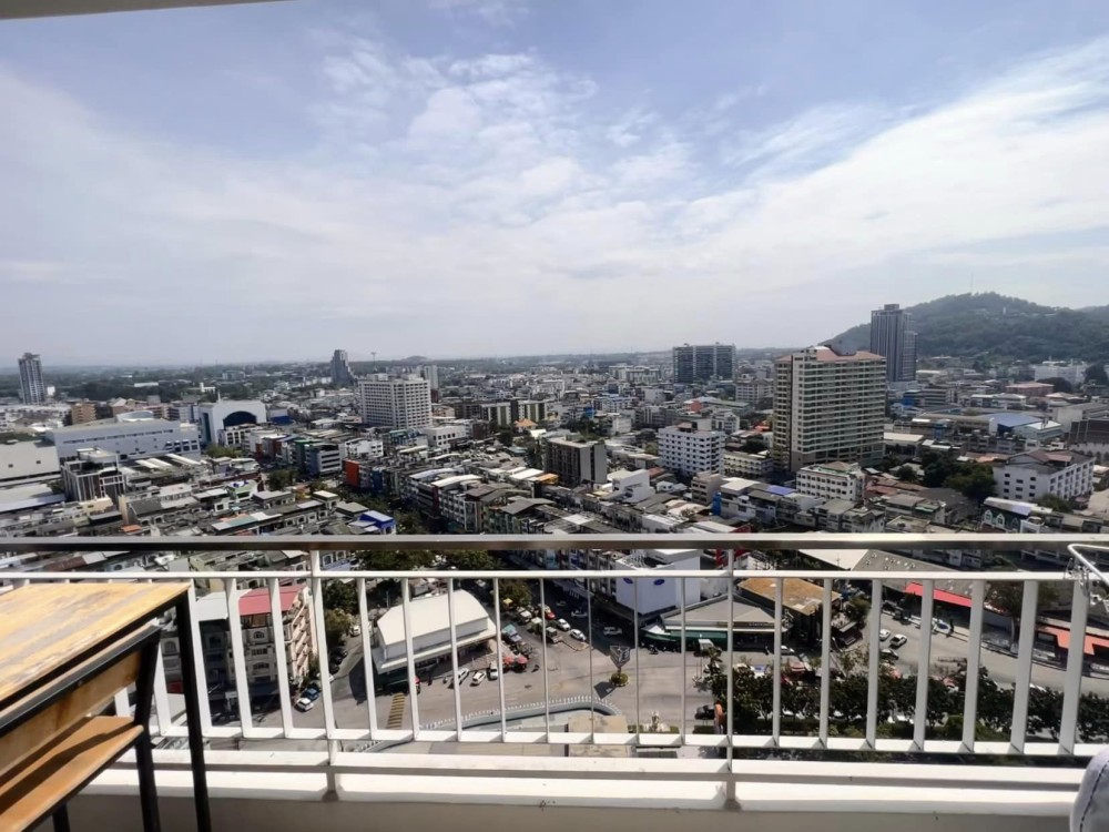 For rent, Ladda Condo Ville, furniture, complete electrical appliances, ready to move in. Hurry up to book!!