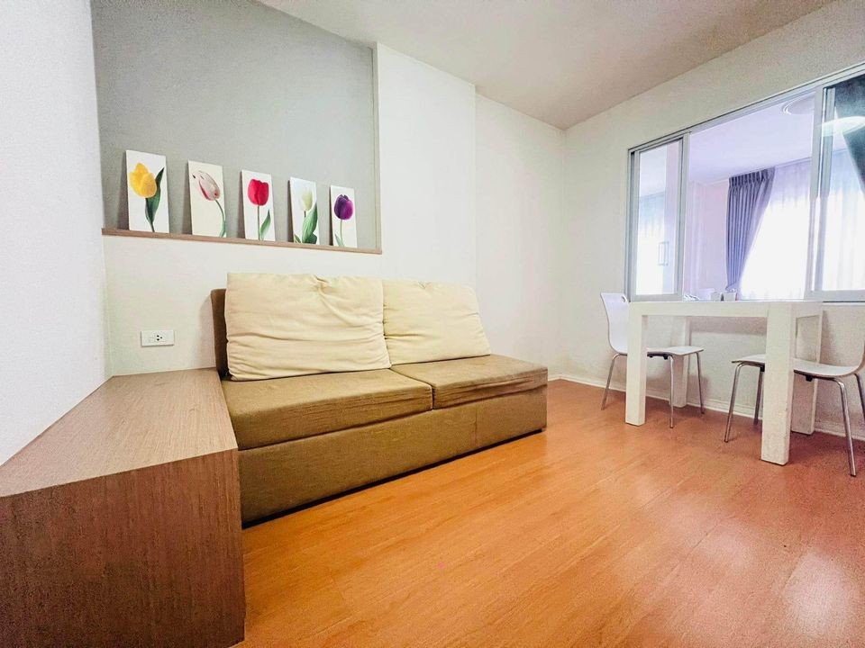 For rent Lumpini Town Bodindecha-Ramkhamhaeng Partition room Great bed, very comfortable to sleep Hurry up to reserve now.