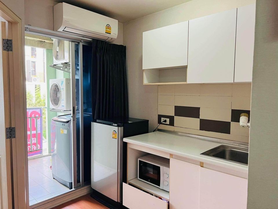 For rent Lumpini Town Bodindecha-Ramkhamhaeng Partition room Great bed, very comfortable to sleep Hurry up to reserve now.