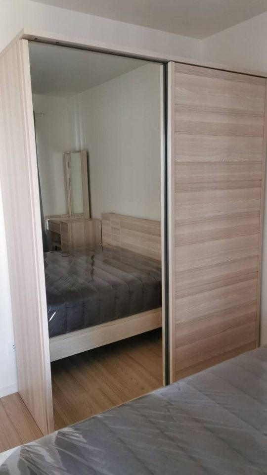 For rent, Lumpini Ville Chaengwattana-Pak Kret Station, fully furnished, carry the bag. Nicely decorated. Hurry up to reserve.