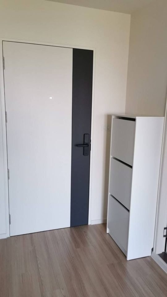 For rent, Lumpini Ville Chaengwattana-Pak Kret Station, fully furnished, carry the bag. Nicely decorated. Hurry up to reserve.