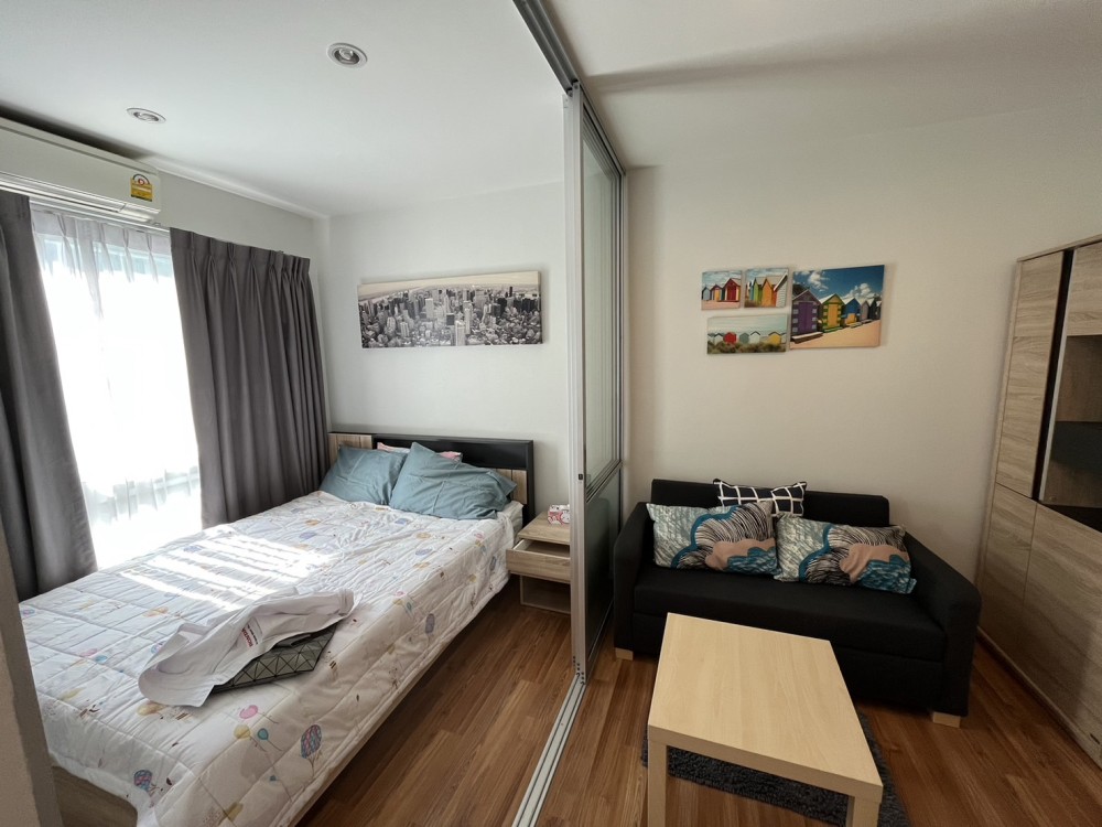 For rent, V Condo Ladkrabang, ready to move in room. Fully furnished, convenient to travel, hurry to book