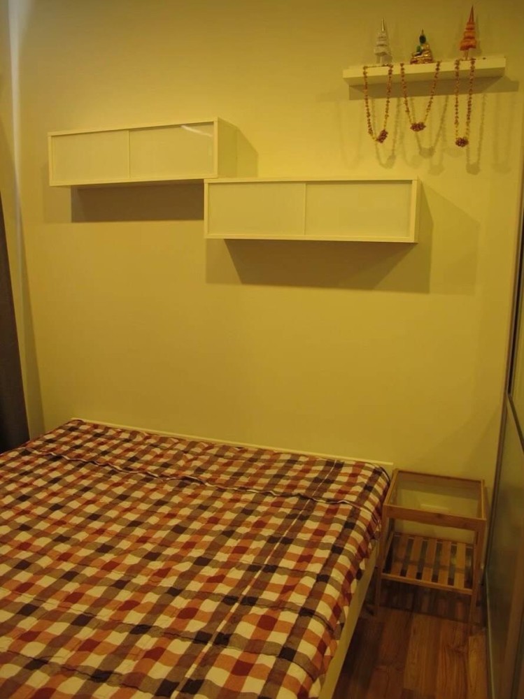 For rent, V Condo Lat Krabang, beautiful room, good location, convenient transportation, ready to move in. Hurry up and book now!!