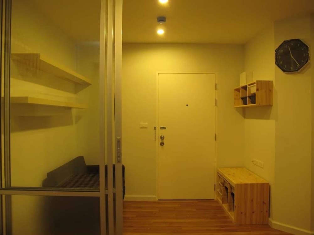 For rent, V Condo Lat Krabang, beautiful room, good location, convenient transportation, ready to move in. Hurry up and book now!!