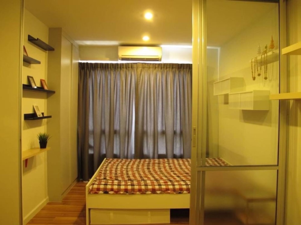 For rent, V Condo Lat Krabang, beautiful room, good location, convenient transportation, ready to move in. Hurry up and book now!!