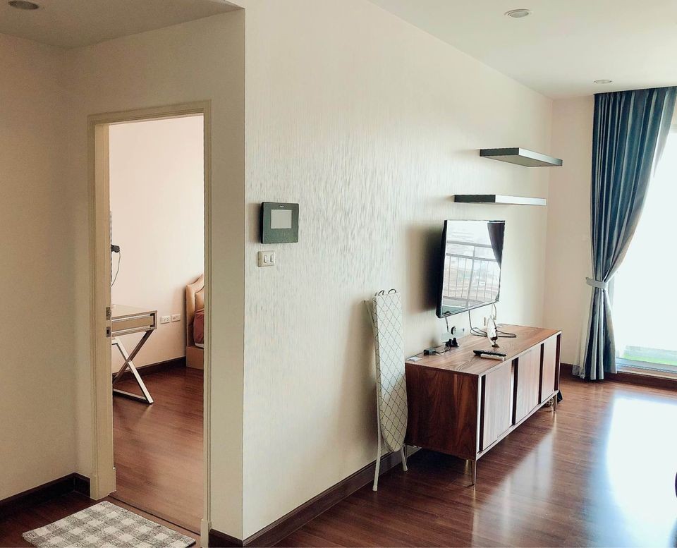 For rent, Supalai Light Sathorn-Charoenrat, nice room, clear view complete electrical appliances Reserve now.