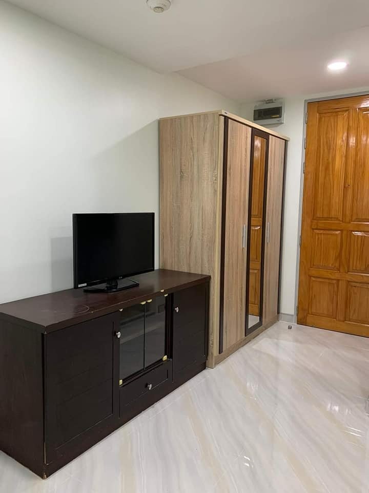 For rent, The Station Sathorn-Bangrak, fully furnished. tangible price Hurry up to reserve before it's gone.