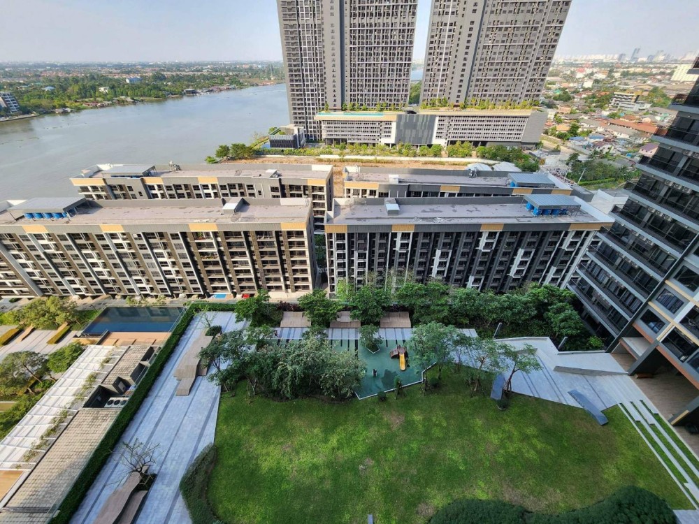 For rent, The Politan Rive, 1 bedroom, 1 bathroom, 19th floor, complete electrical appliances. Nice decoration, book now