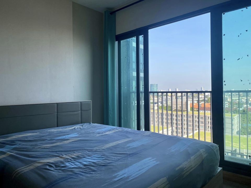 For rent, The Tree Rio Bang Aor Station, beautiful view, no buildings blocking the wind blowing all day, fully furnished, hurry up and book now, don't