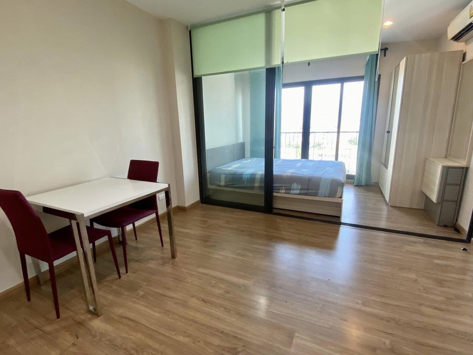 For rent, The Tree Rio Bang Aor Station, beautiful view, no buildings blocking the wind blowing all day, fully furnished, hurry up and book now, don't