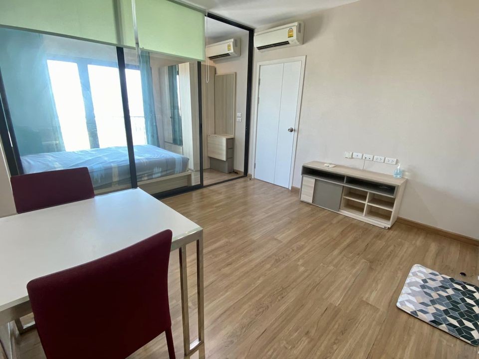 For rent, The Tree Rio Bang Aor Station, beautiful view, no buildings blocking the wind blowing all day, fully furnished, hurry up and book now, don't