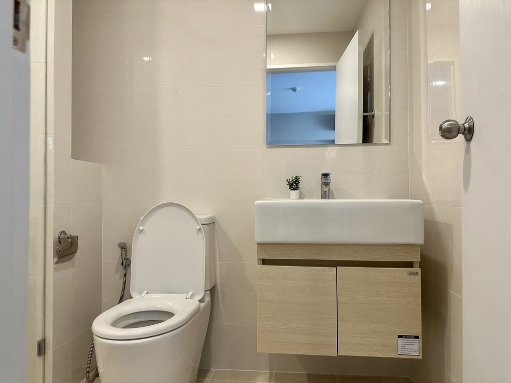 For rent, Metro Luxe Ratchada, beautiful room, fully furnished, complete central area, can't miss it.
