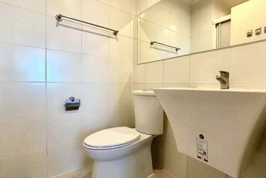 For rent: Aspire Ngamwongwan, Rim room, unblocked view, nicely decorated, well controlled tone You need to reserve this.