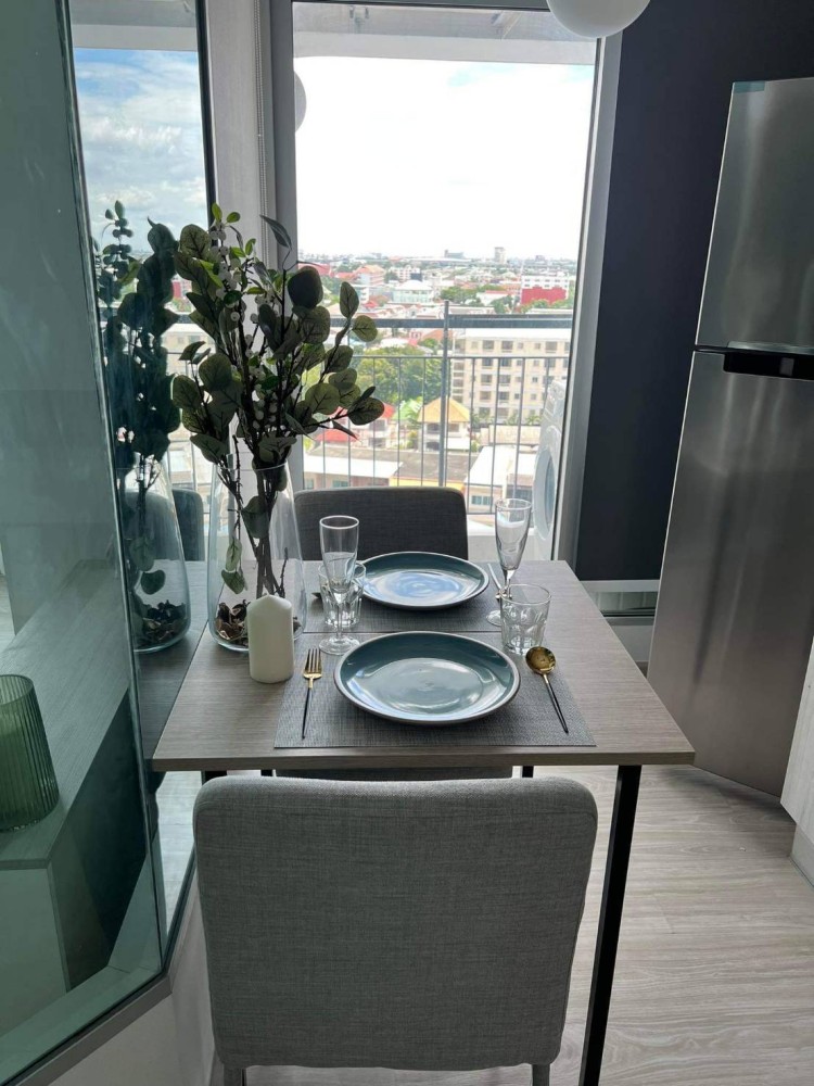 For rent: Aspire Ngamwongwan, Rim room, unblocked view, nicely decorated, well controlled tone You need to reserve this.