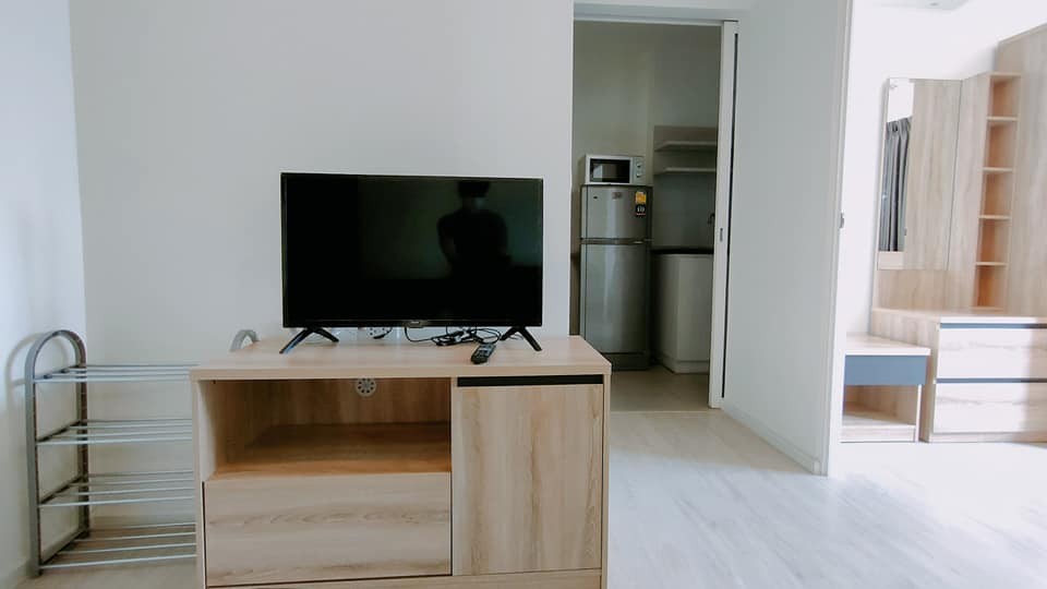 For rent, Aspire Sathorn-Thapra, clear view, airy. Good leather sofa. Very nice to sit. Book now. Hurry up.