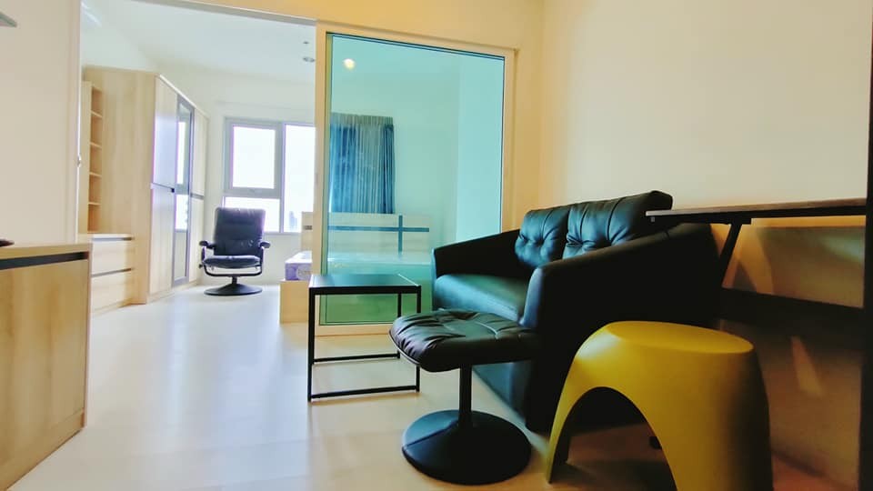 For rent, Aspire Sathorn-Thapra, clear view, airy. Good leather sofa. Very nice to sit. Book now. Hurry up.
