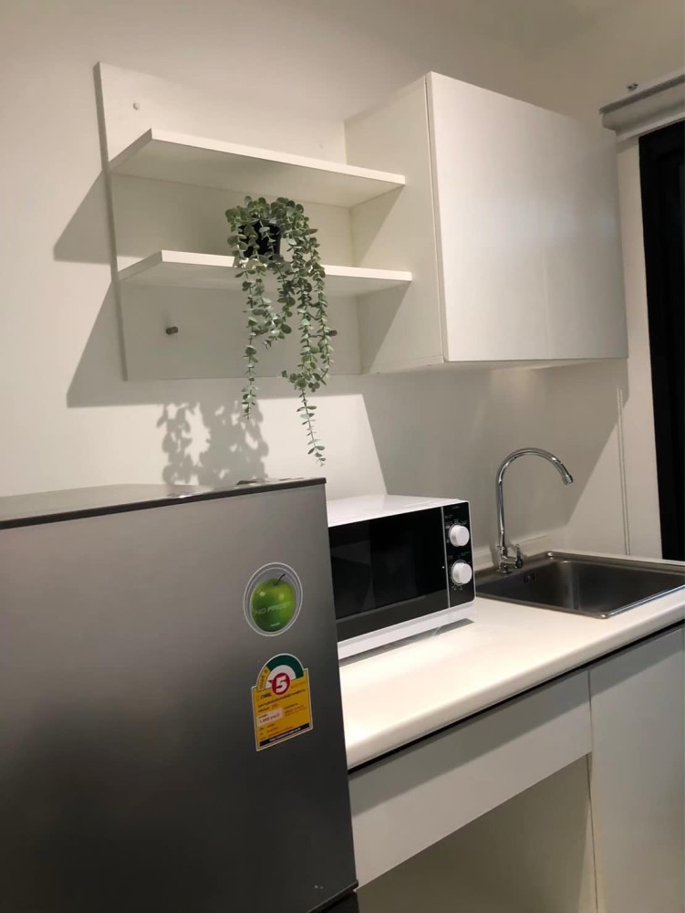 For rent, Icondo Seri Thai, Green Space, ready to move in Decorate the room nicely. Complete set of furniture. Hurry up to reserve.