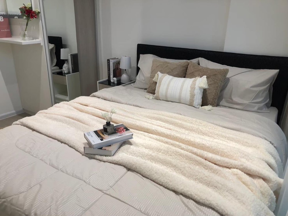 For rent, Icondo Seri Thai, Green Space, ready to move in Decorate the room nicely. Complete set of furniture. Hurry up to reserve.