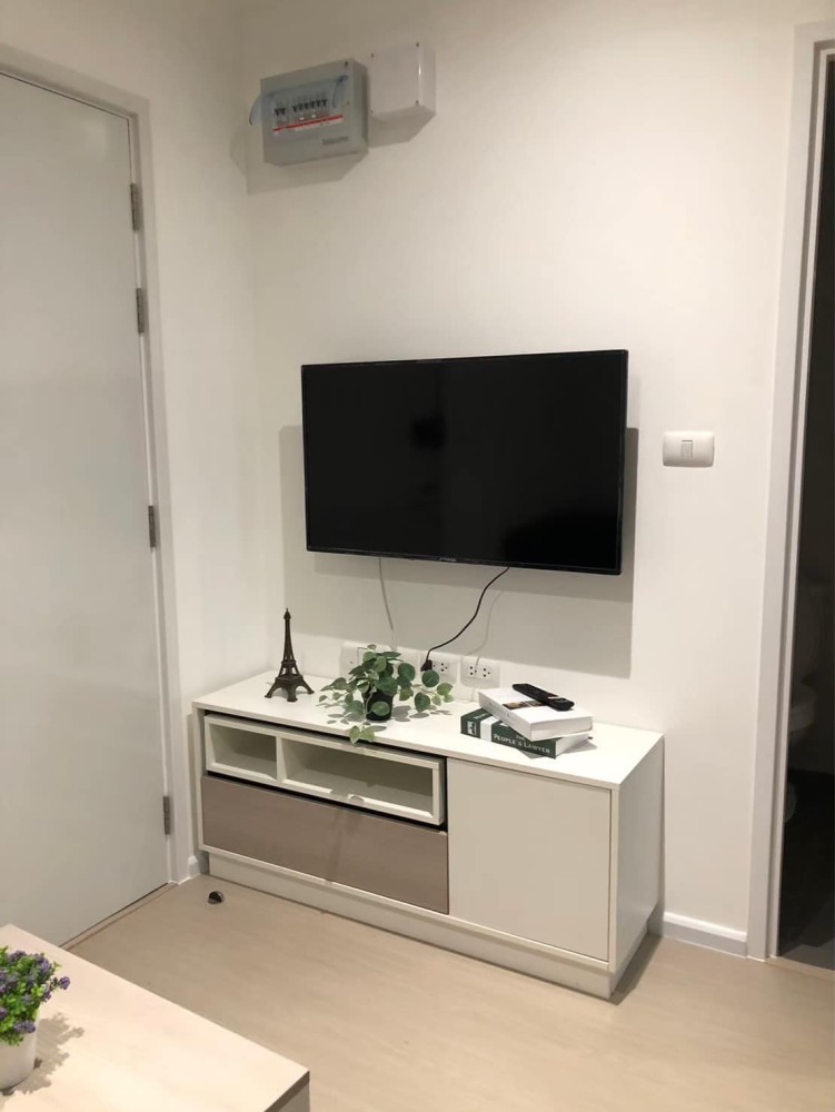 For rent, Icondo Seri Thai, Green Space, ready to move in Decorate the room nicely. Complete set of furniture. Hurry up to reserve.