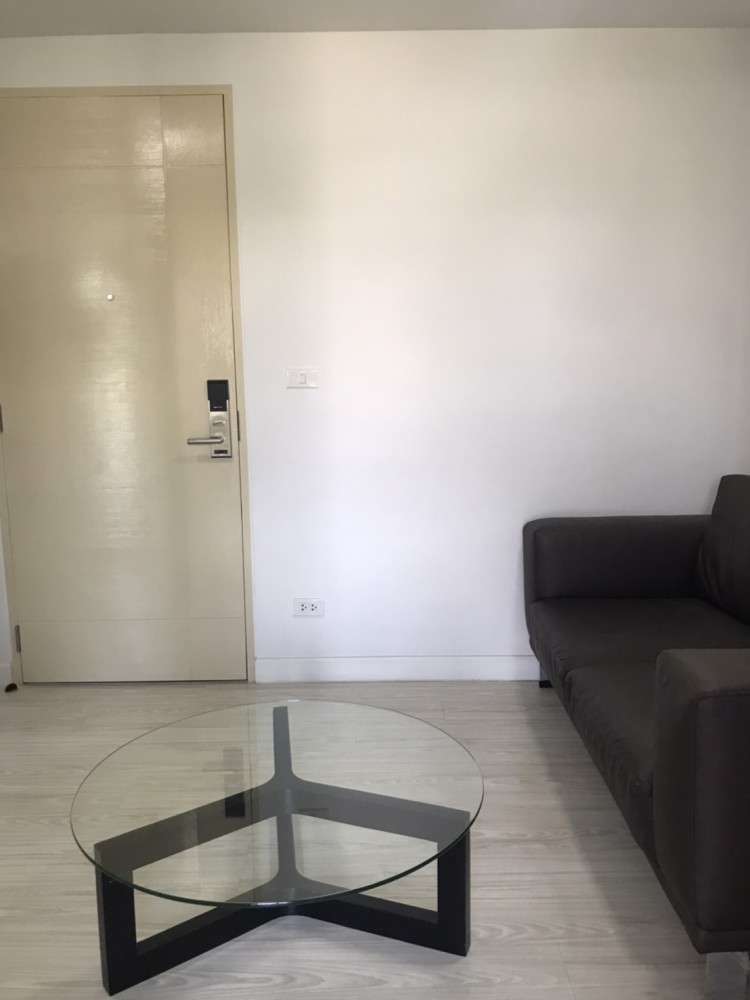 ให้เช่าMestyle Condo at Sukhumvit-Bangna ขนาด 33 ตร.ม. วิวสระ รีบจองเลย!!