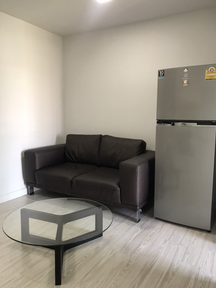 ให้เช่าMestyle Condo at Sukhumvit-Bangna ขนาด 33 ตร.ม. วิวสระ รีบจองเลย!!