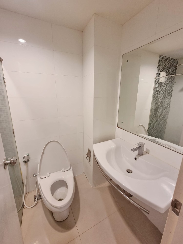 Condo for rent, Metro Sky Ratchada, 1 Bedroom, 28 sq m, 8th floor, comfortable city view. Complete electrical appliances. Book now.